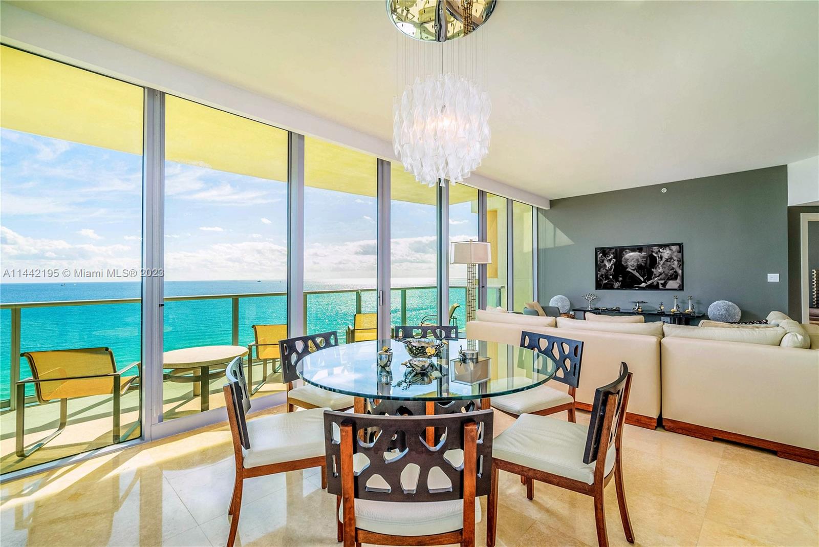 IL VILLAGGIO ON SOUTH BEA - Residential