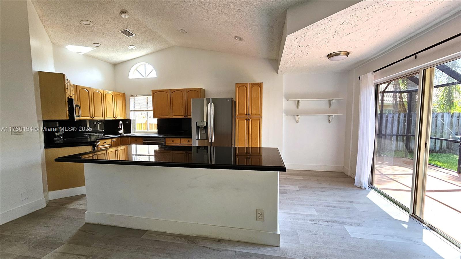 COUNTRY ISLES GARDEN HOMES - Residential Lease