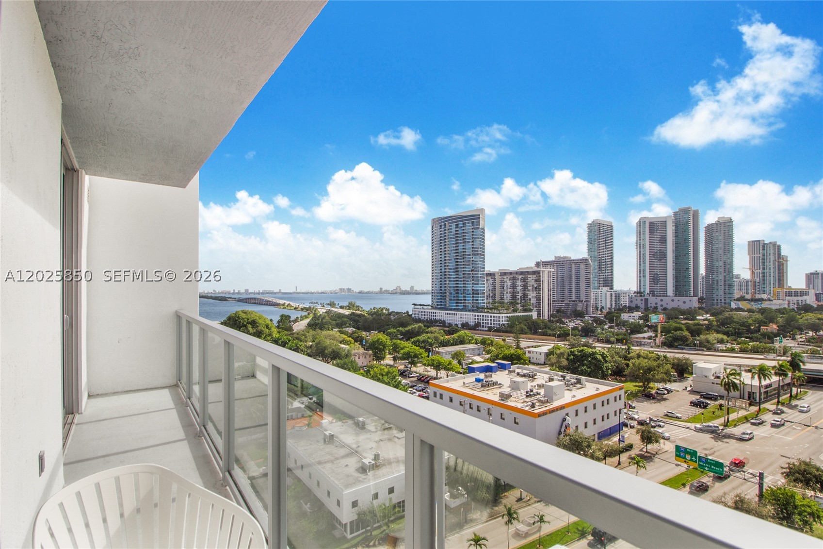 QUADRO CONDO - Residential