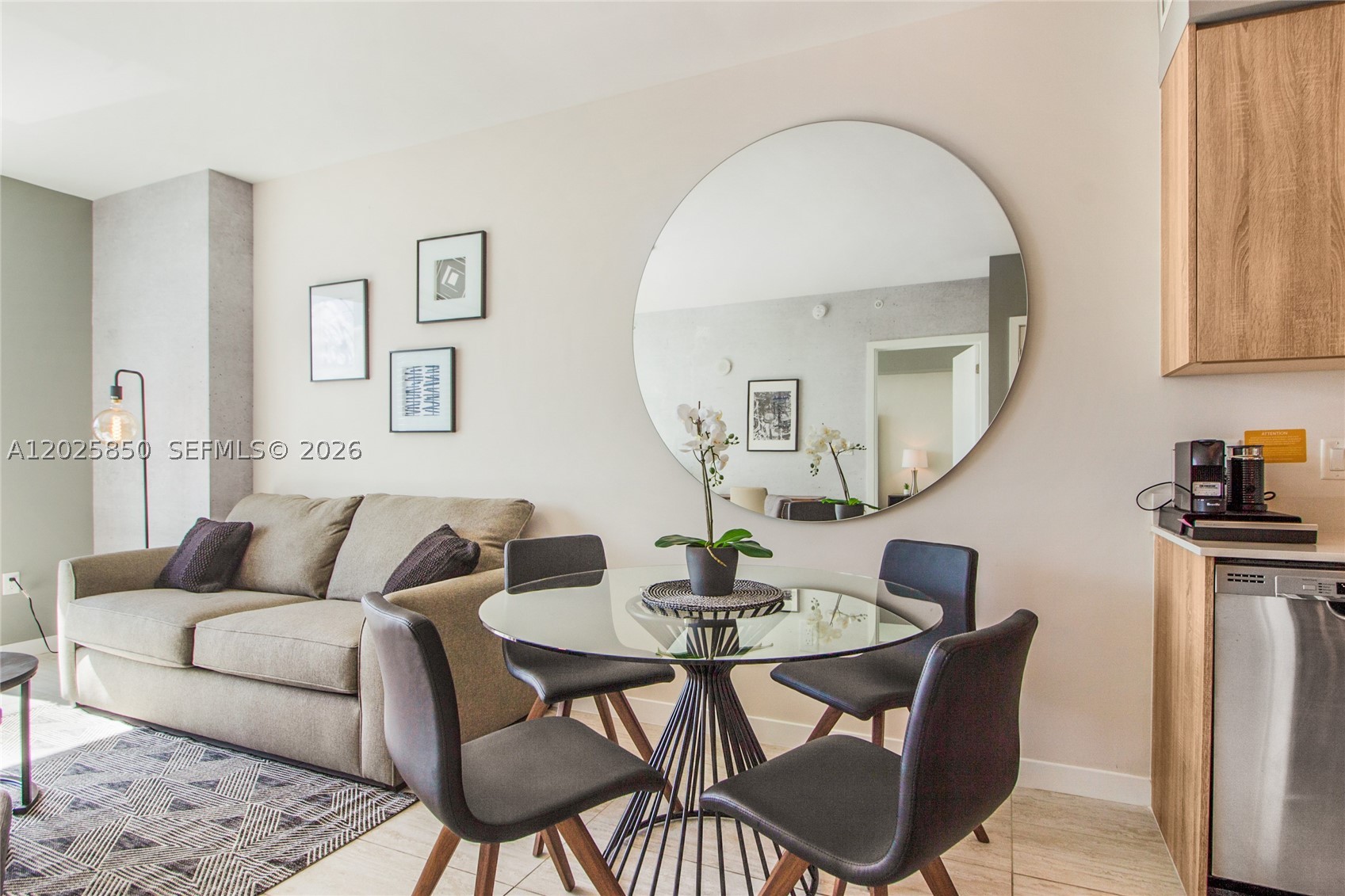QUADRO CONDO - Residential