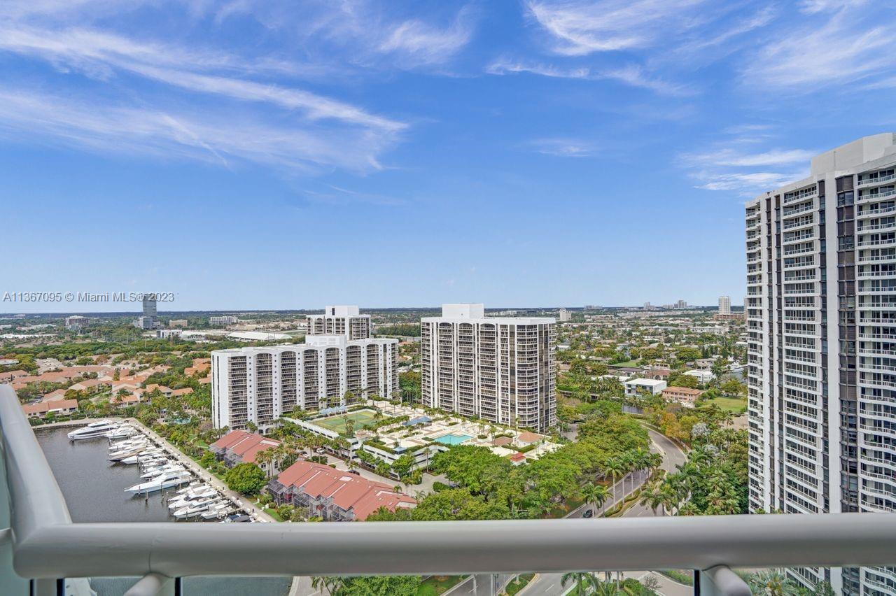 SOUTH TOWER AT THE POINT - Residential