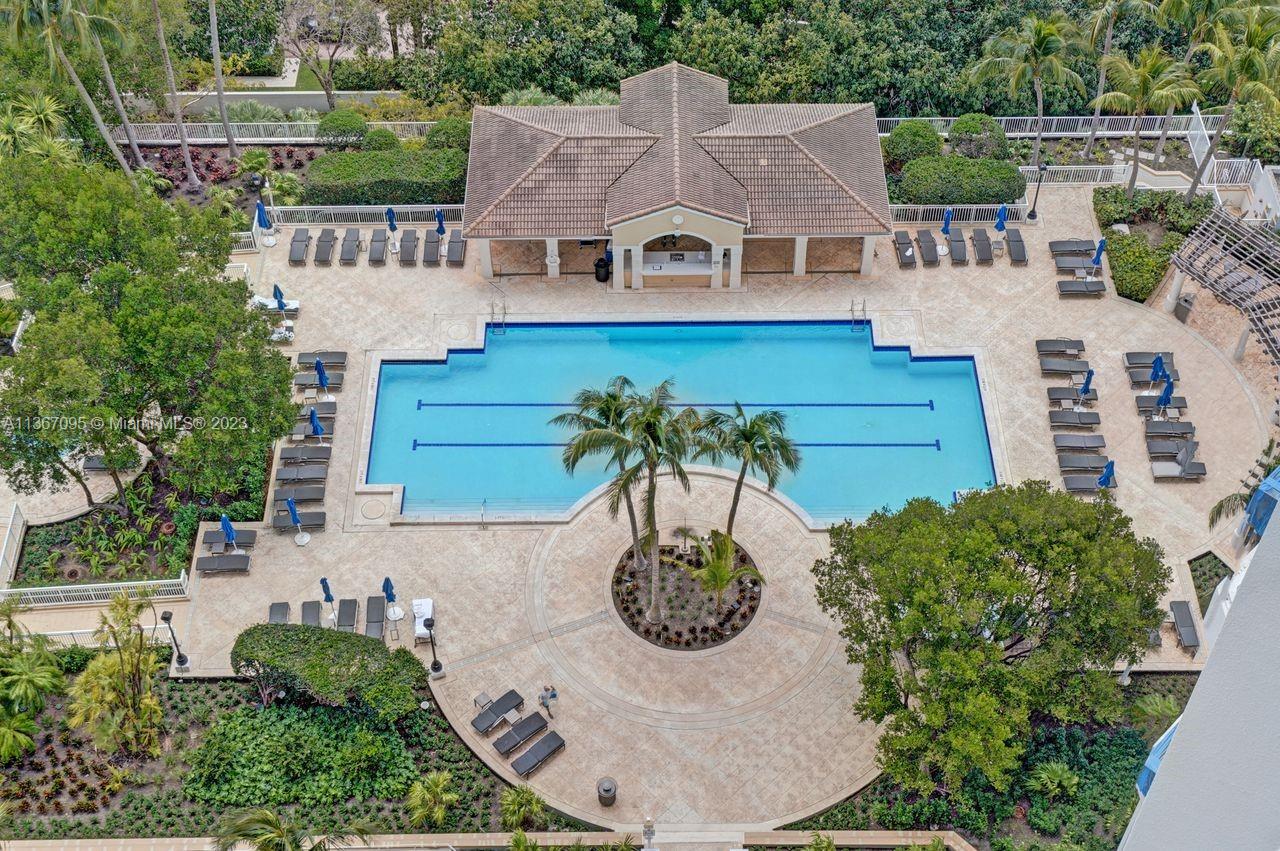 SOUTH TOWER AT THE POINT - Residential