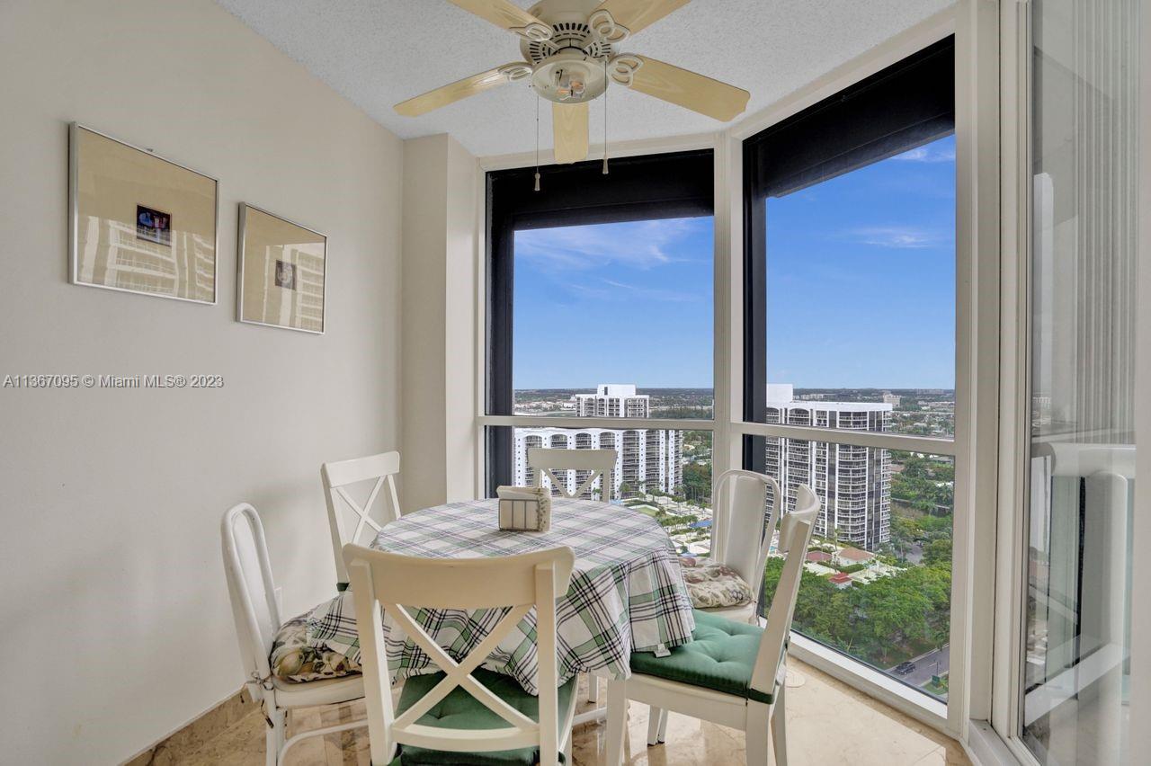 SOUTH TOWER AT THE POINT - Residential