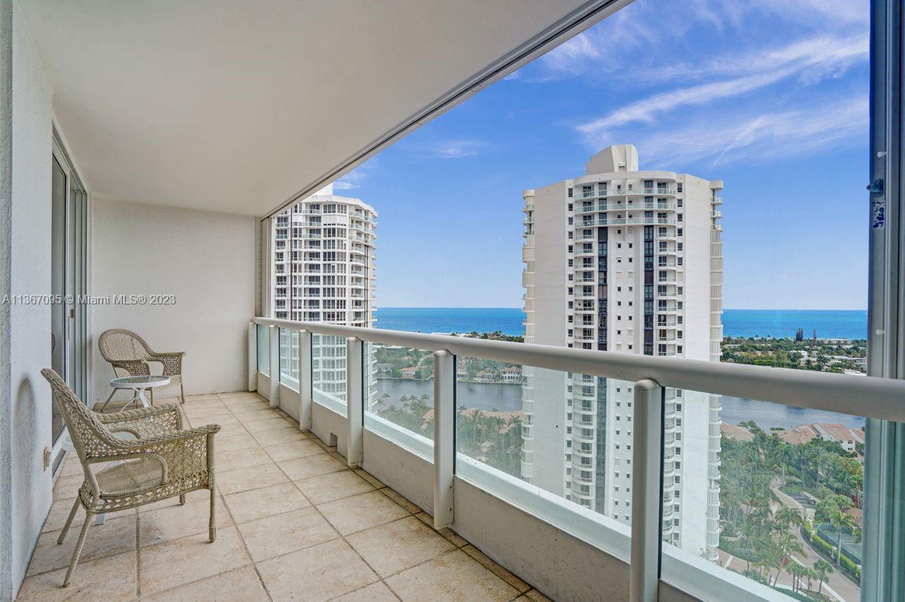 SOUTH TOWER AT THE POINT - Residential