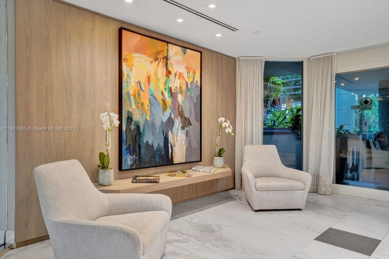 SOUTH TOWER AT THE POINT - Residential