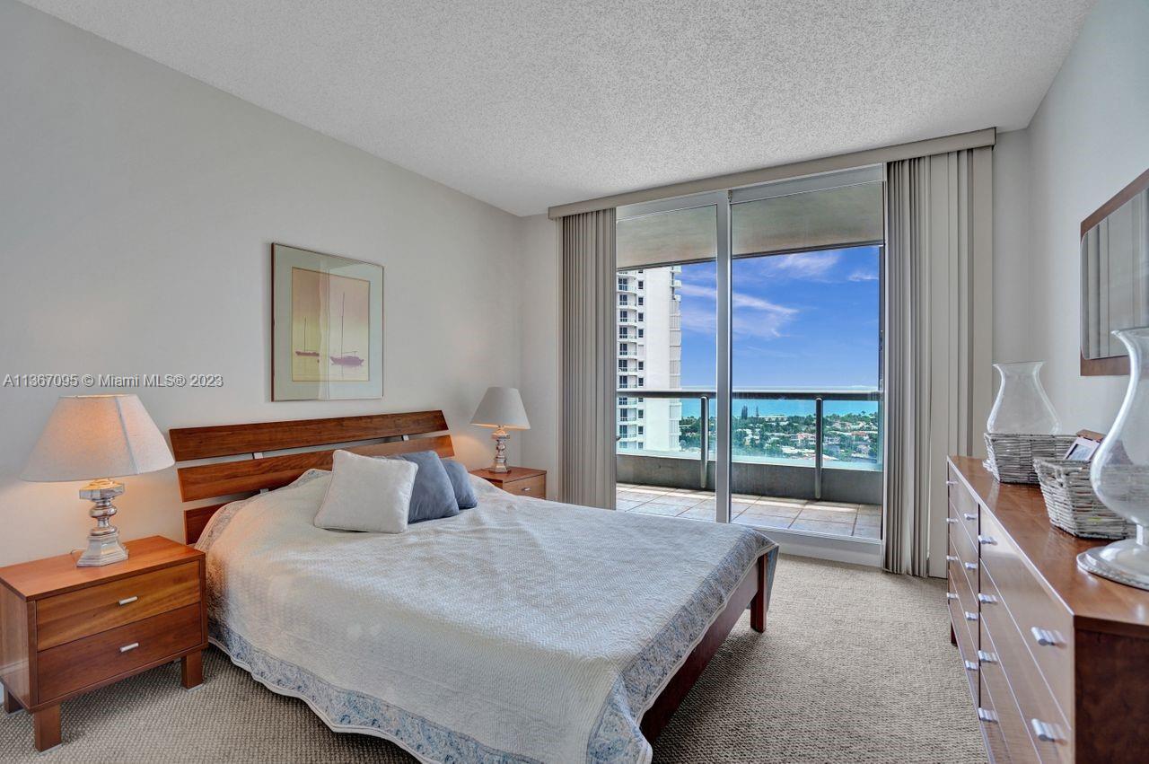 SOUTH TOWER AT THE POINT - Residential