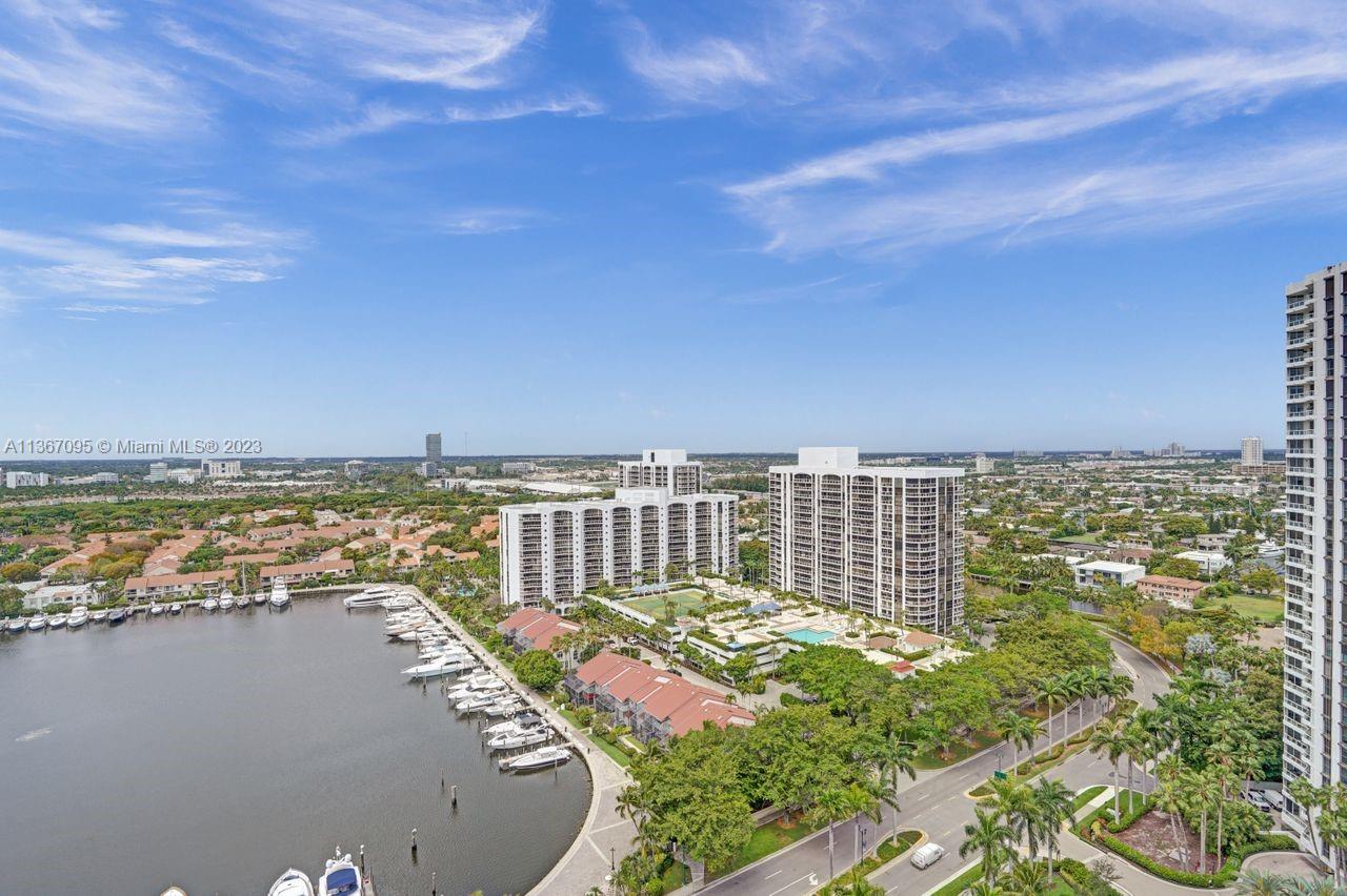 SOUTH TOWER AT THE POINT - Residential