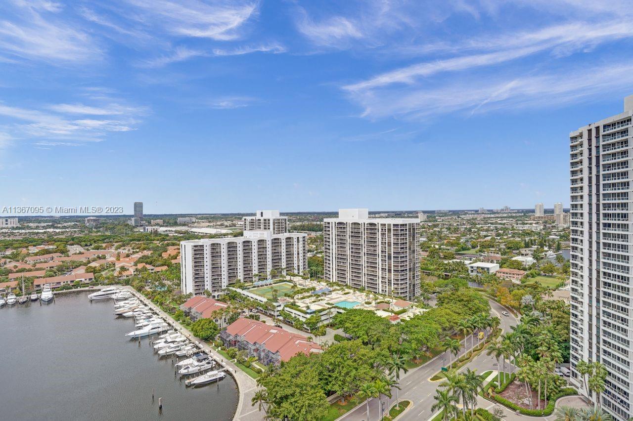 SOUTH TOWER AT THE POINT - Residential