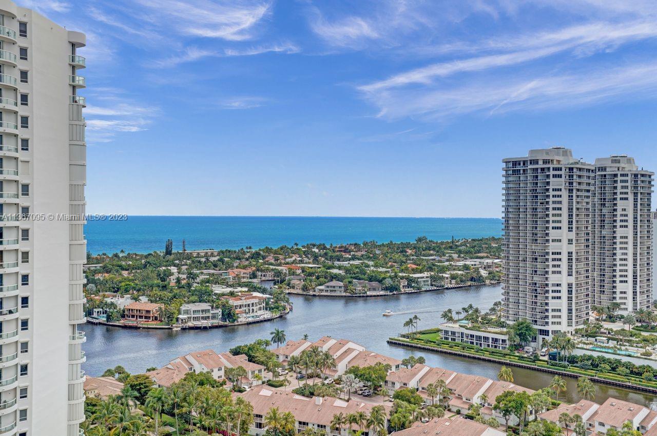 SOUTH TOWER AT THE POINT - Residential