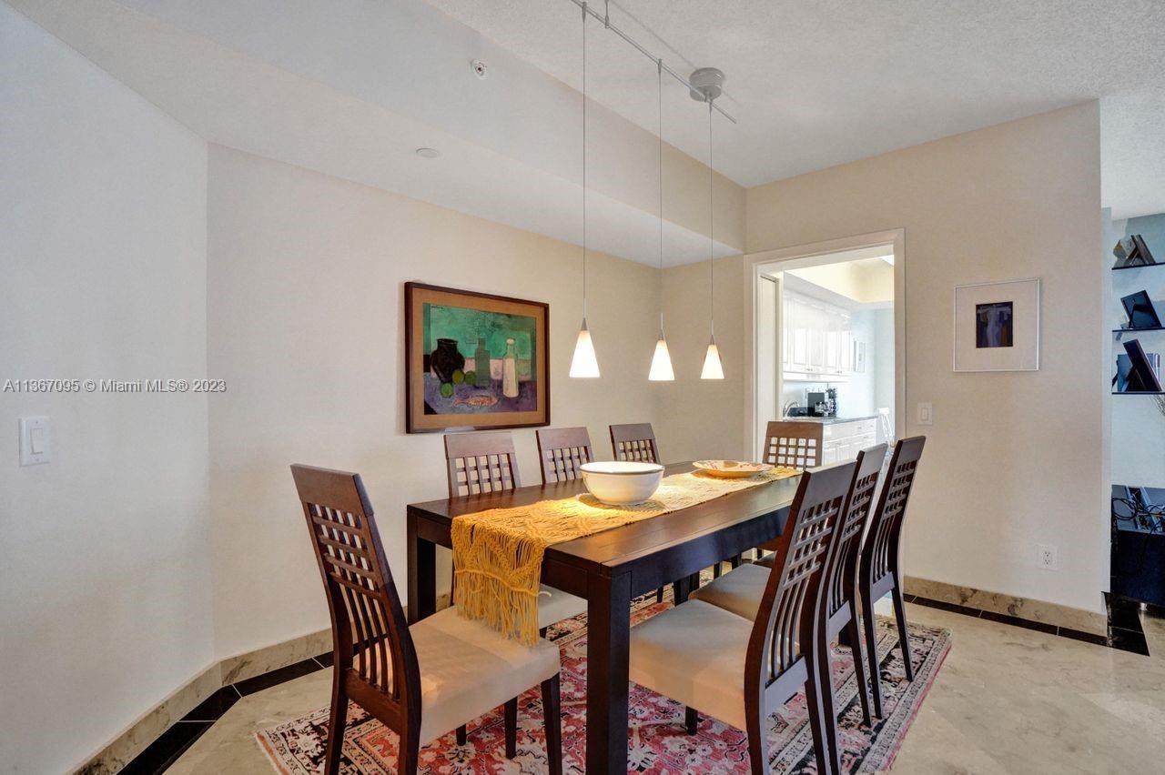 SOUTH TOWER AT THE POINT - Residential