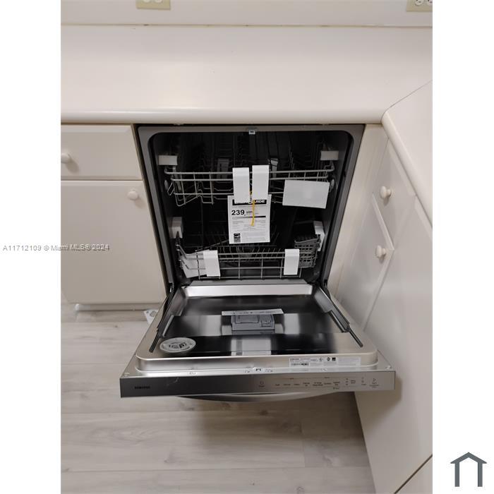 SHOMA TOWNHOMES AT KEYSCO - Residential Lease