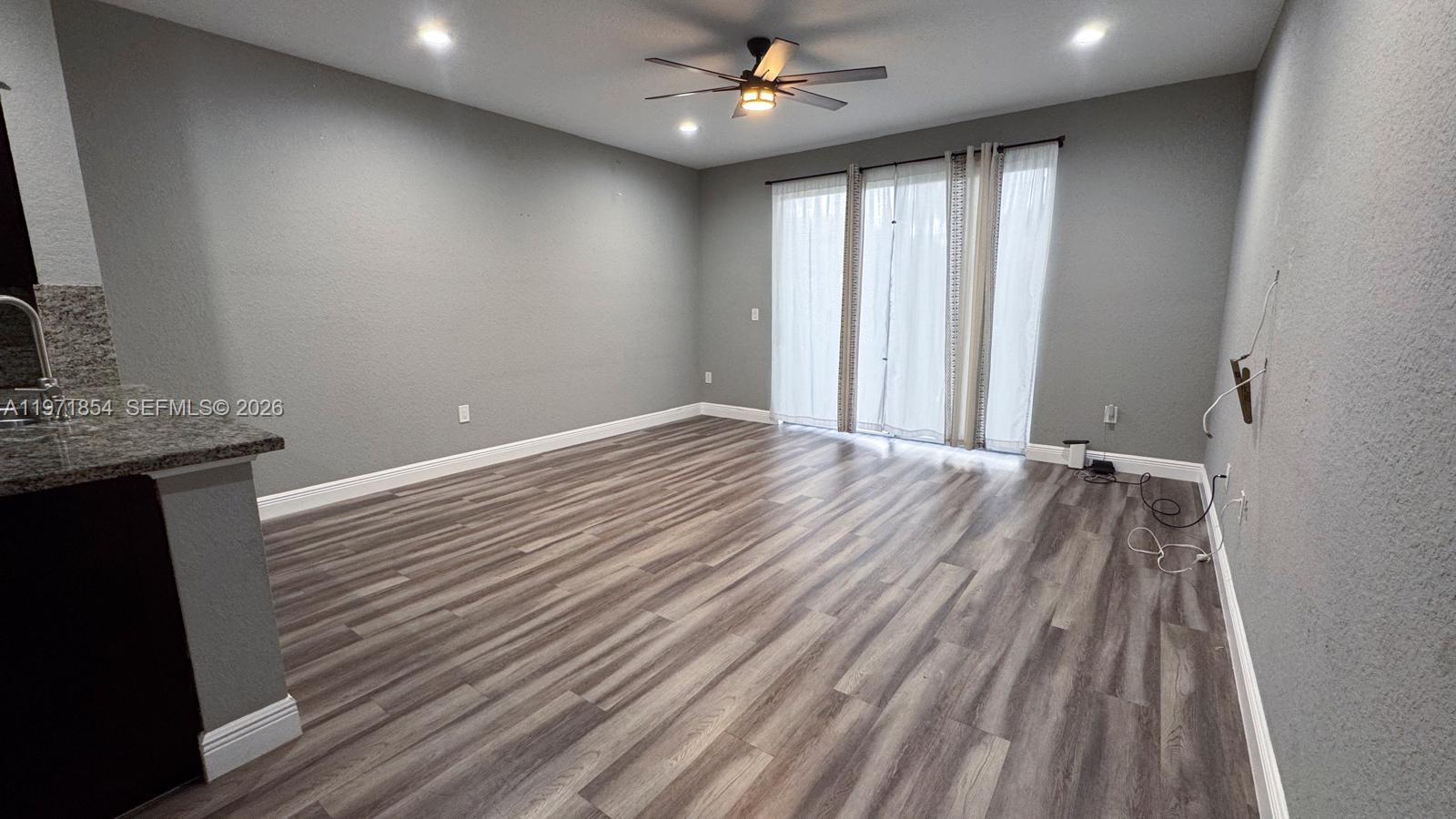 KINGS POINT COMMERCIAL PA - Residential
