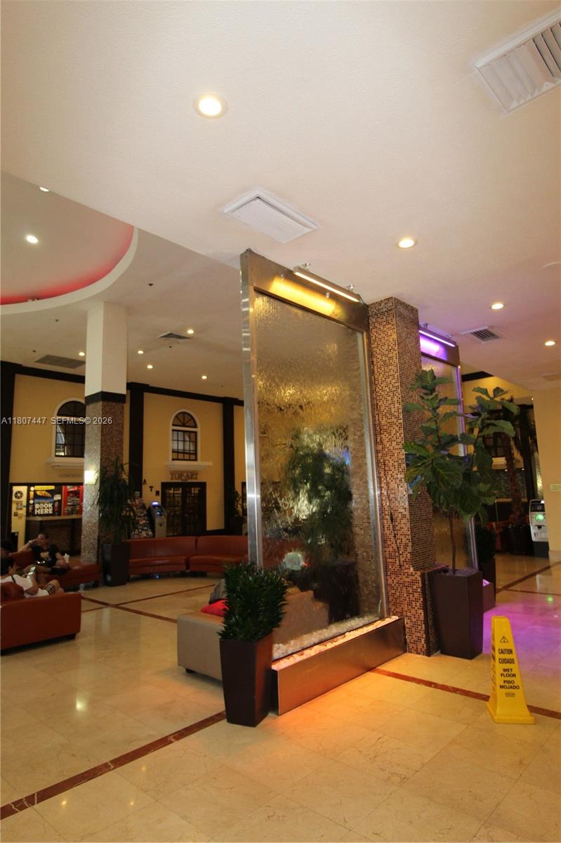 THE AVENTURA BEACH CLUB C - Residential
