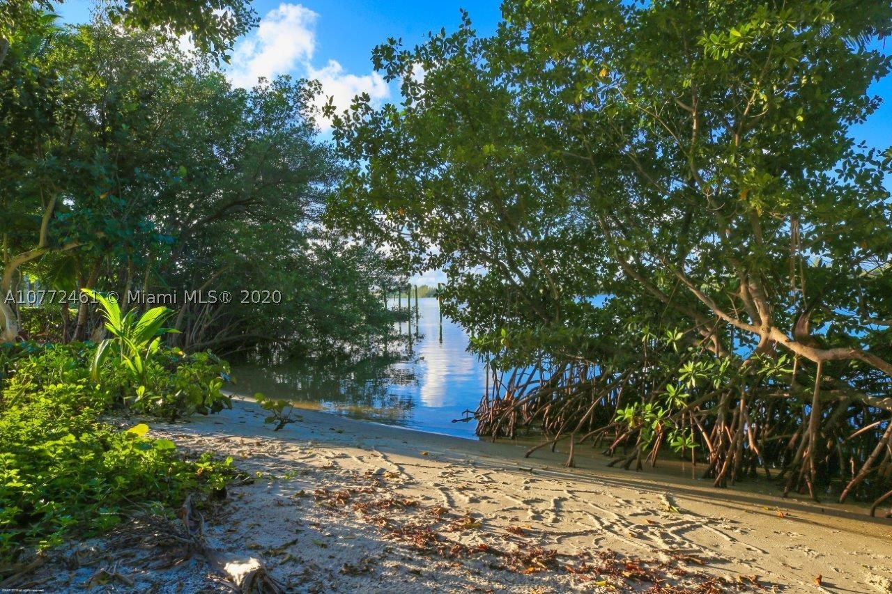 JUPITER ISLAND - Residential