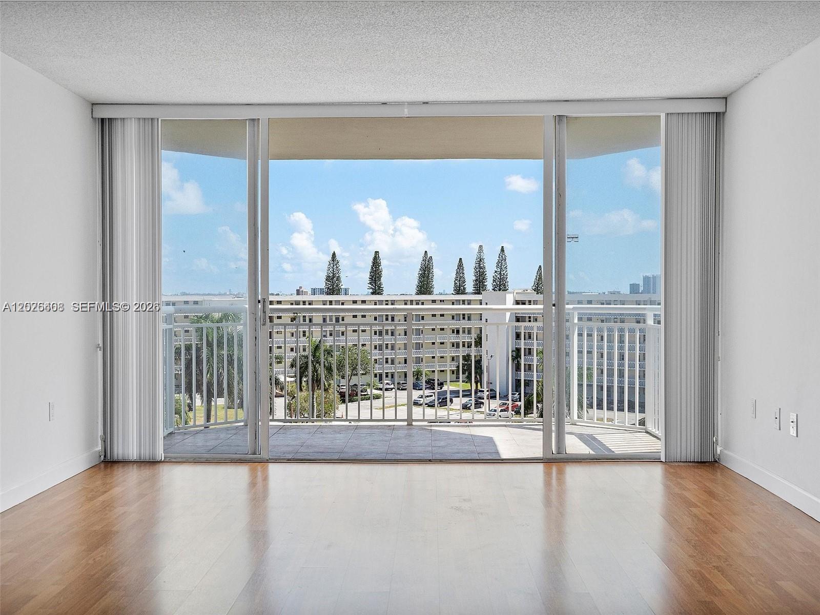 DEL PRADO MARINA - Residential