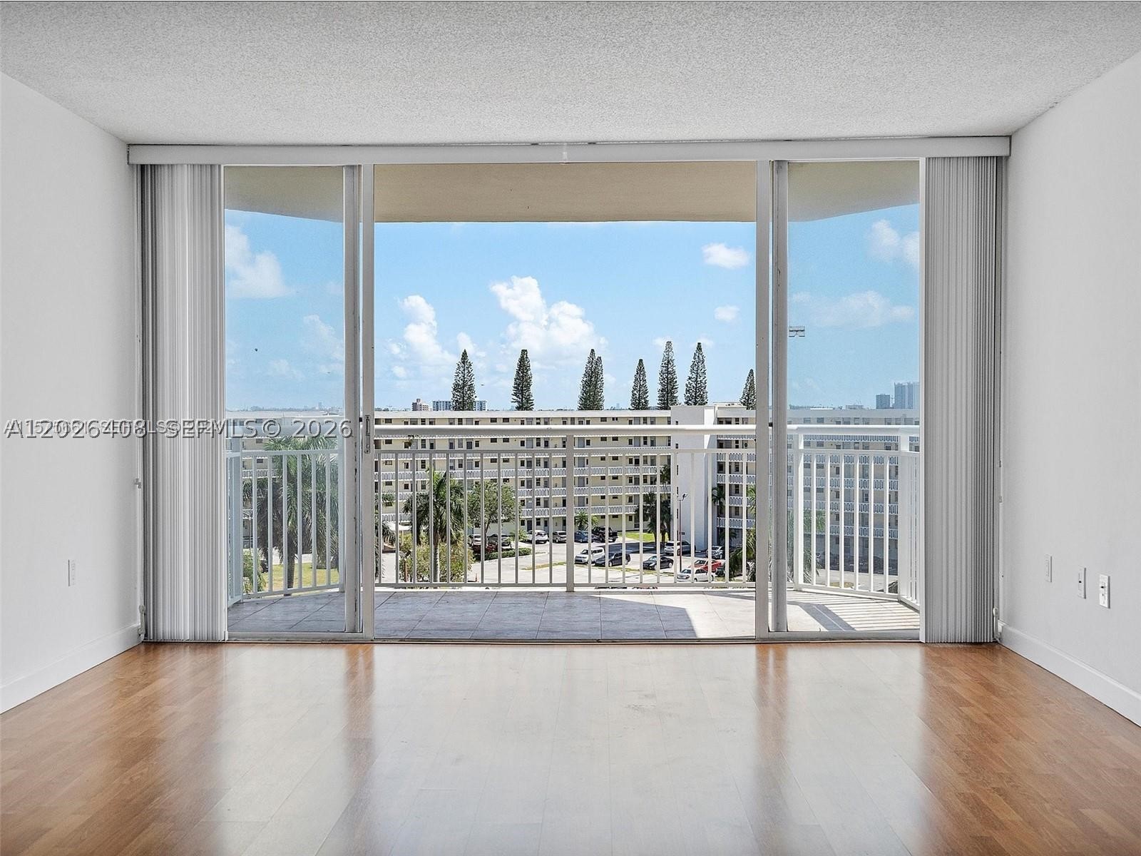 DEL PRADO MARINA - Residential