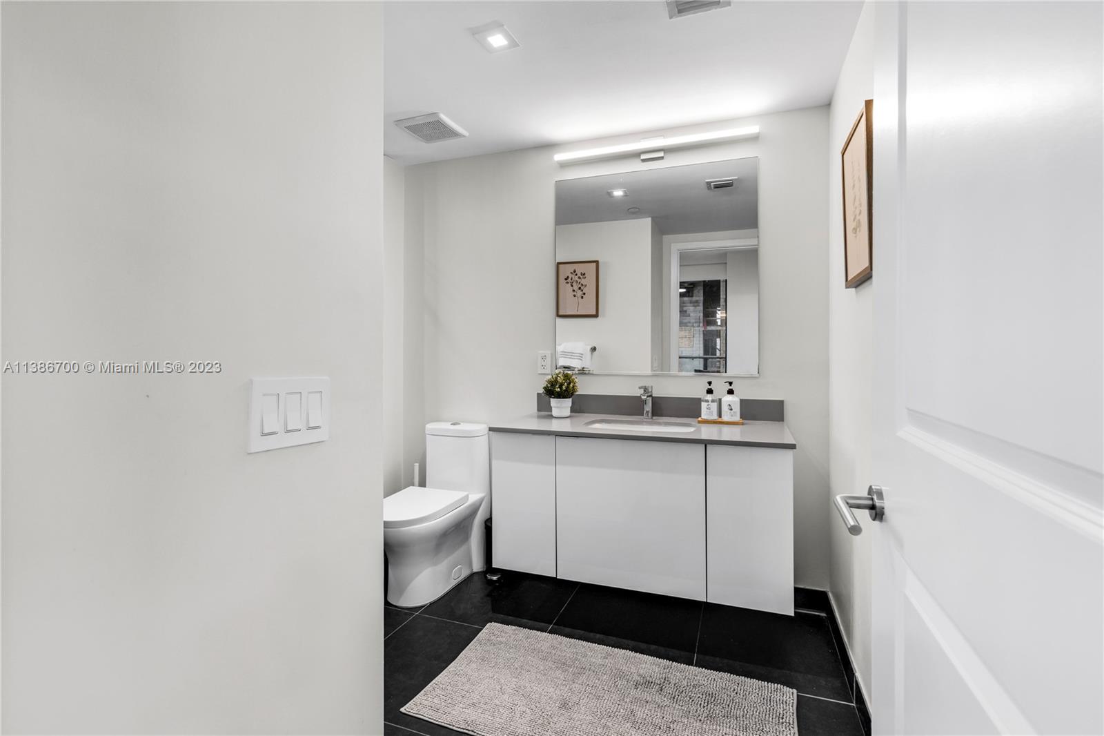 CANVAS CONDO - Residential Lease