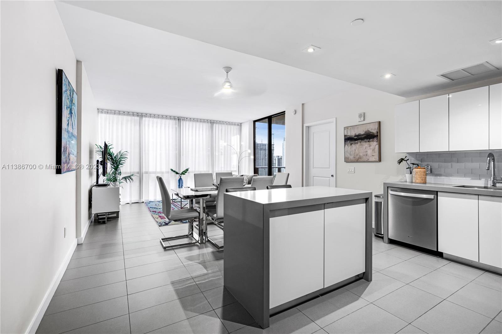 CANVAS CONDO - Residential Lease