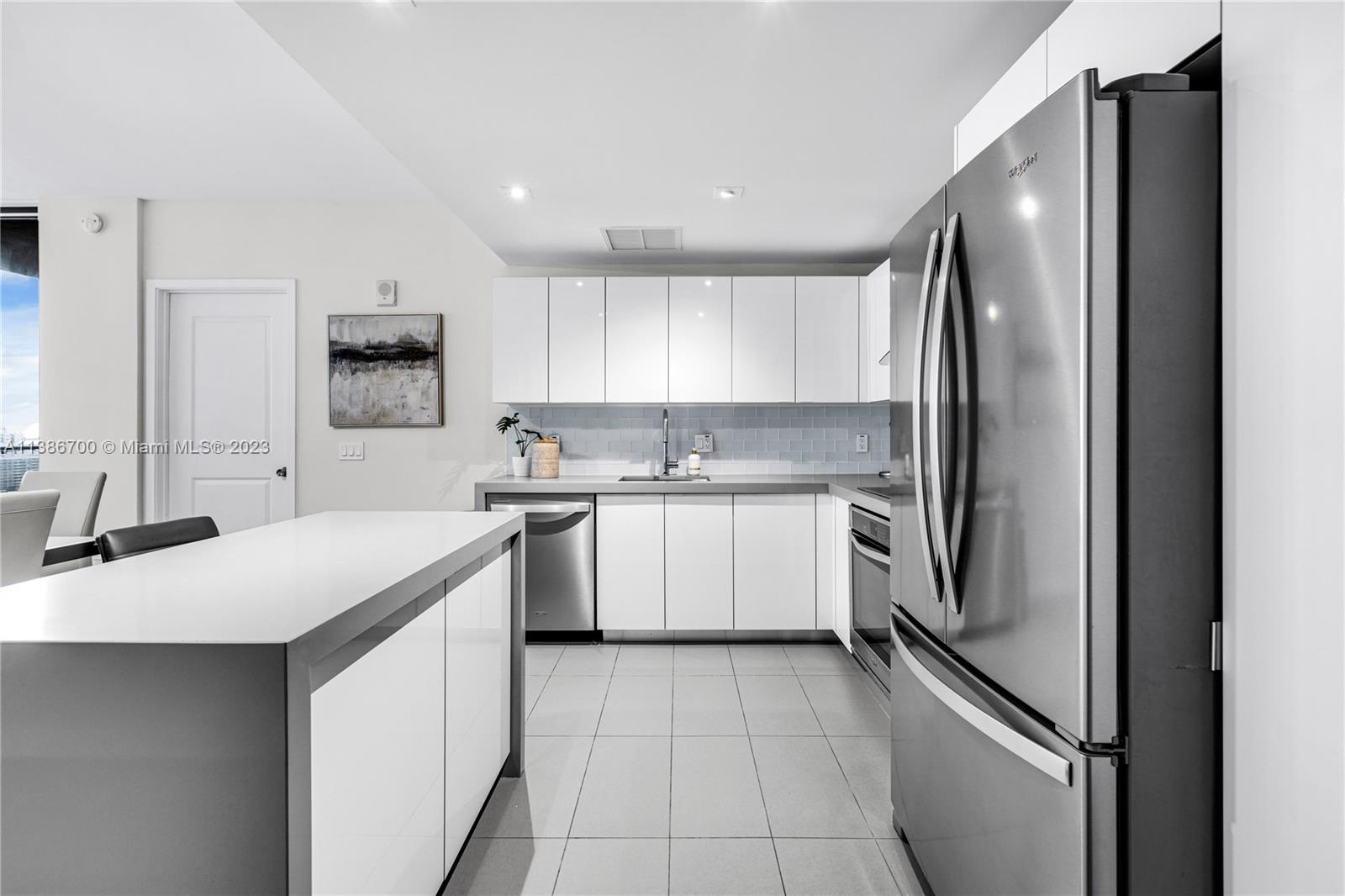 CANVAS CONDO - Residential Lease