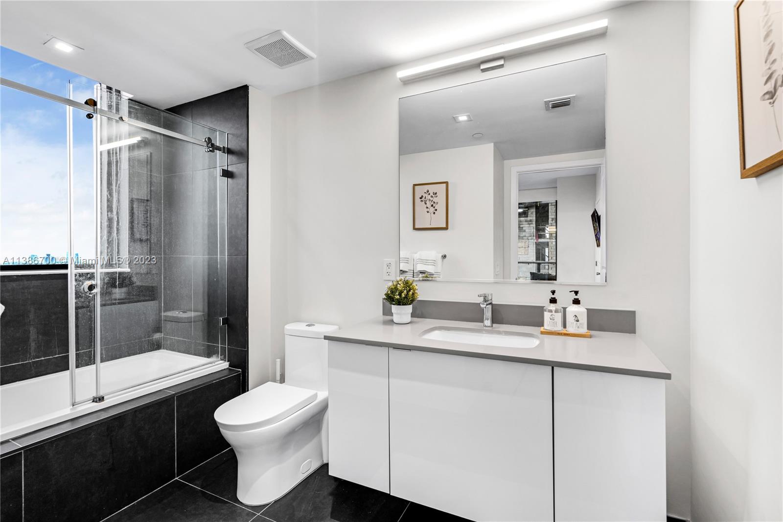 CANVAS CONDO - Residential Lease