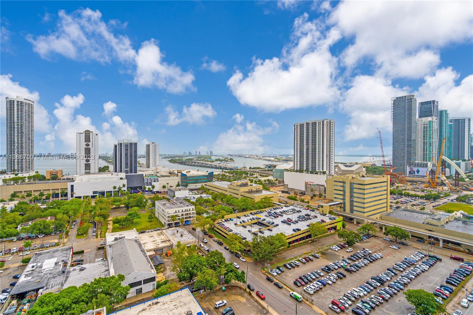 CANVAS CONDO - Residential Lease