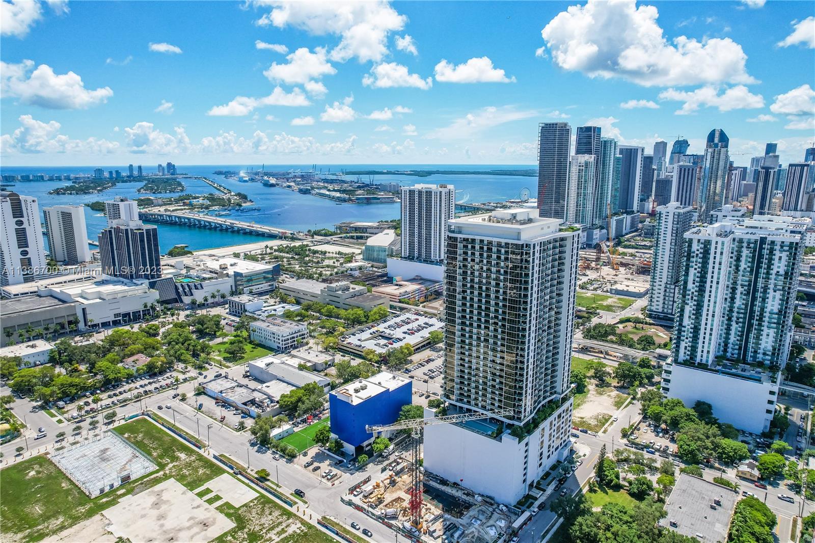 CANVAS CONDO - Residential Lease