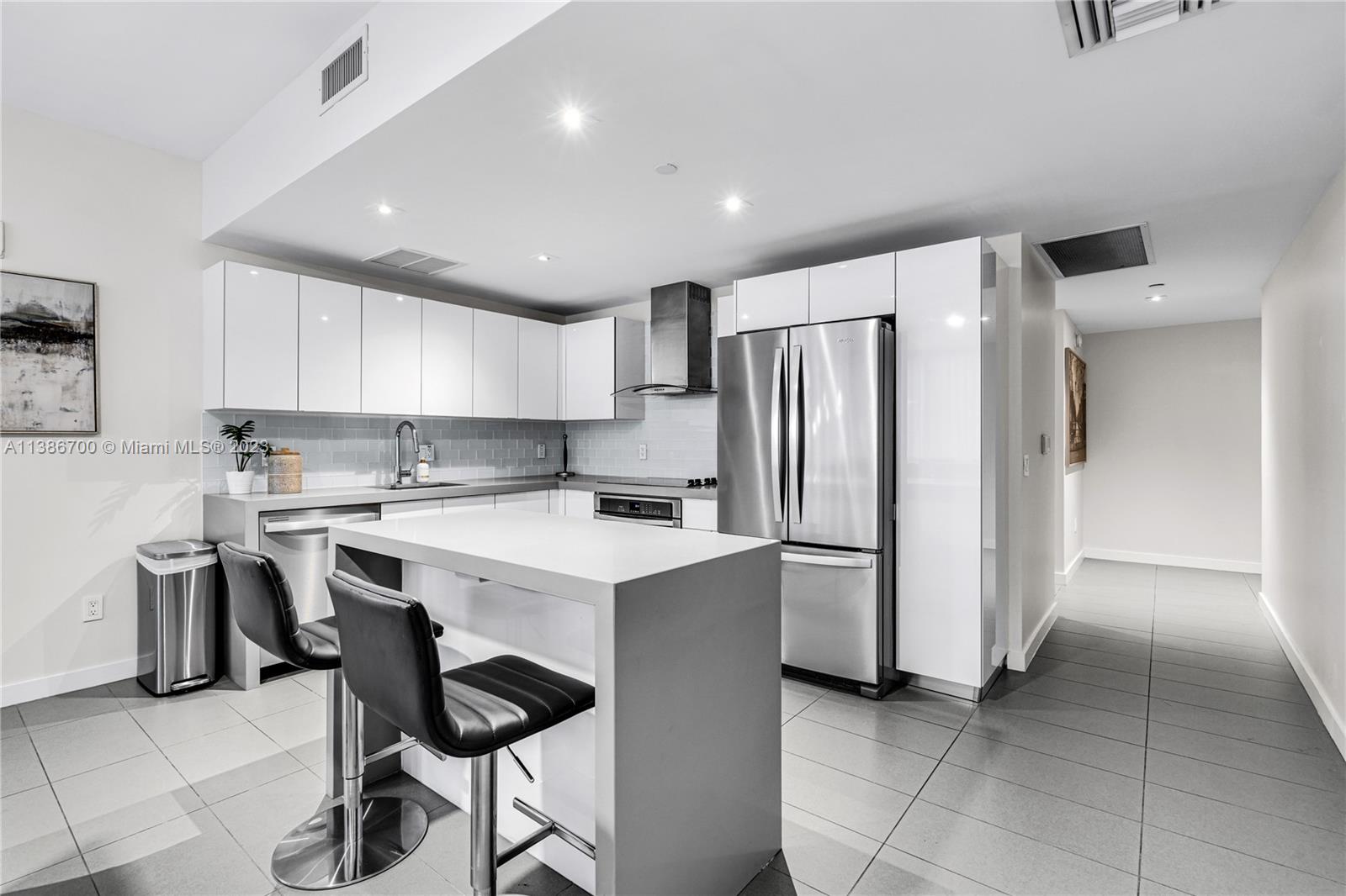 CANVAS CONDO - Residential Lease