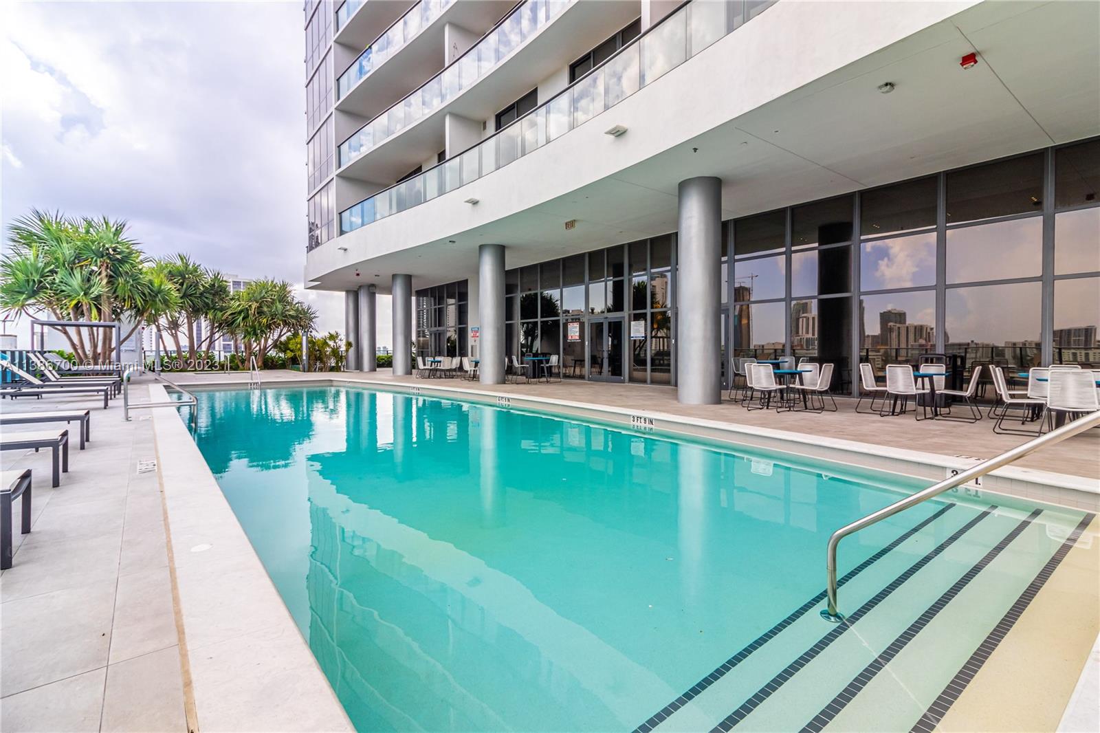CANVAS CONDO - Residential Lease