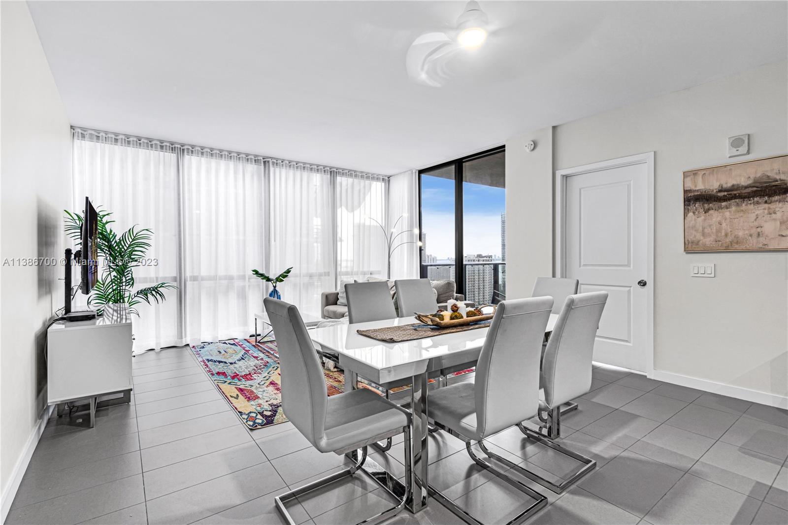 CANVAS CONDO - Residential Lease
