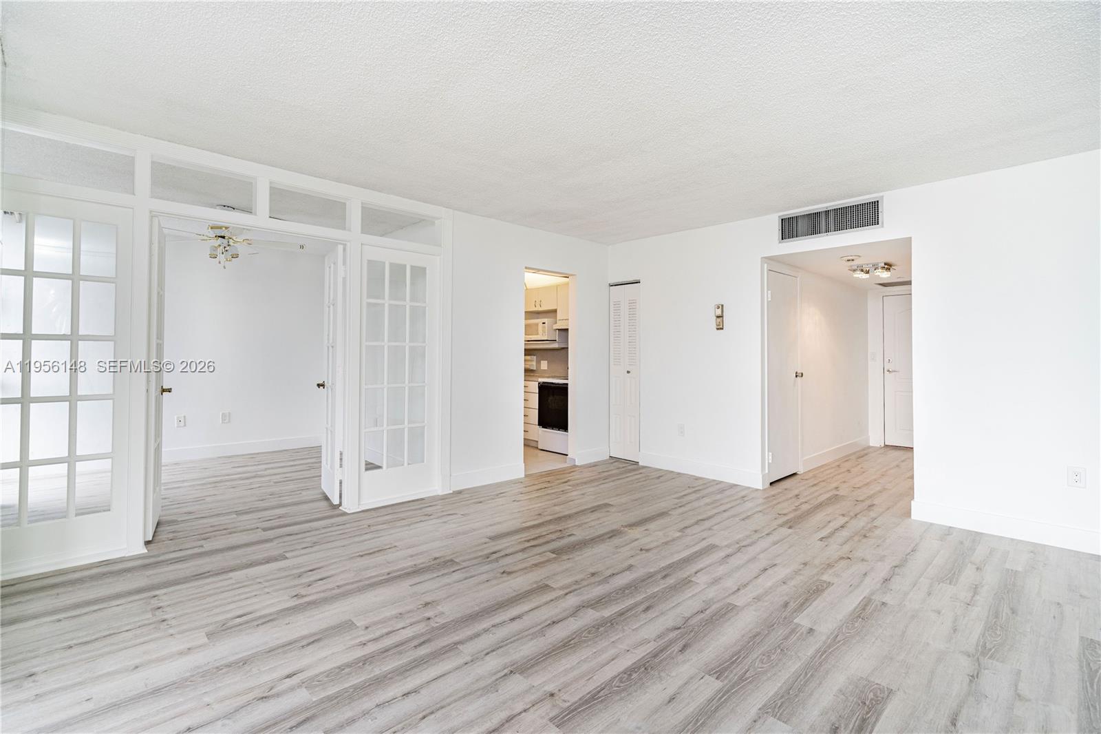 AVENTURA EL DORADO CONDO - Residential