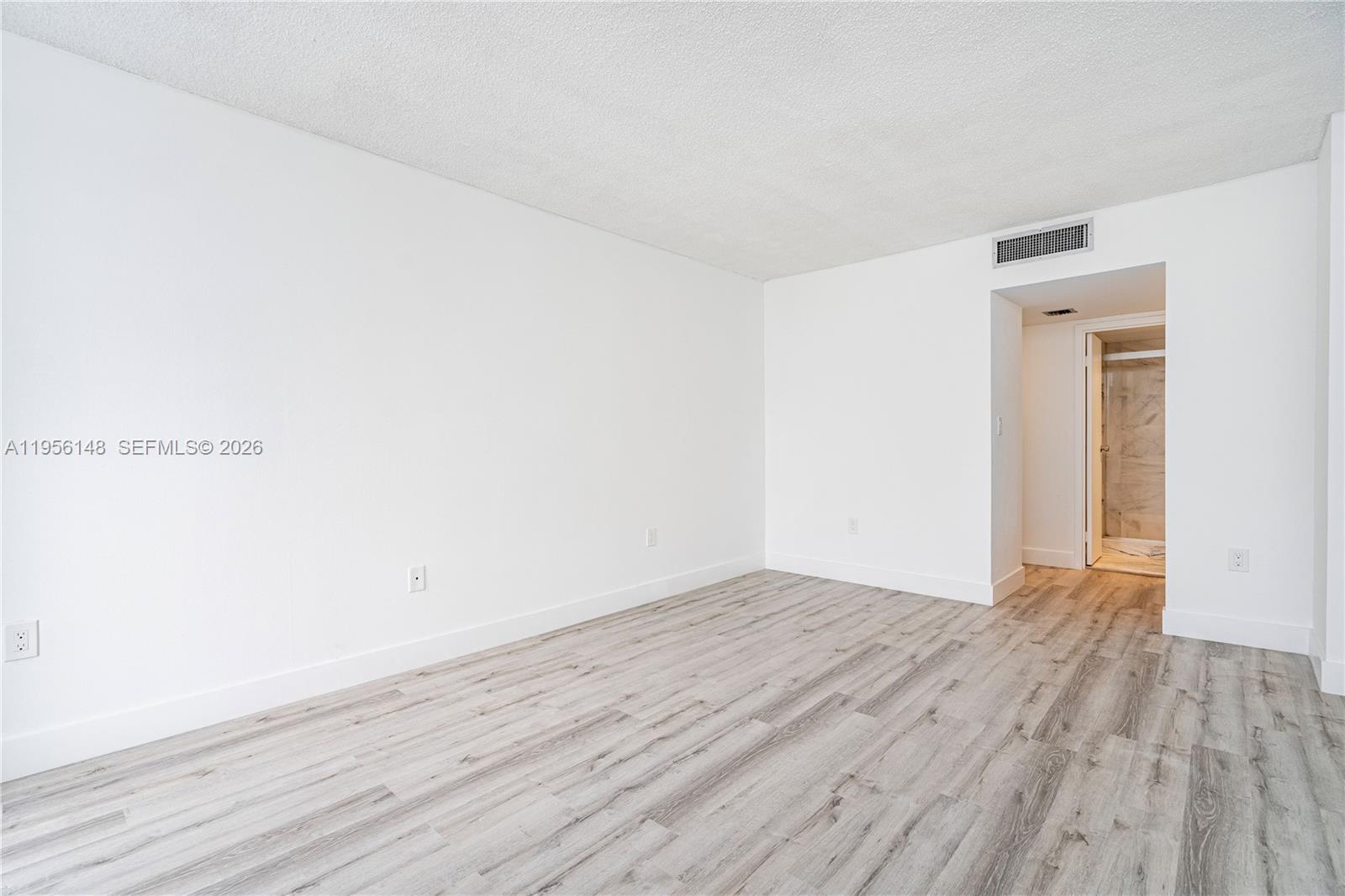 AVENTURA EL DORADO CONDO - Residential