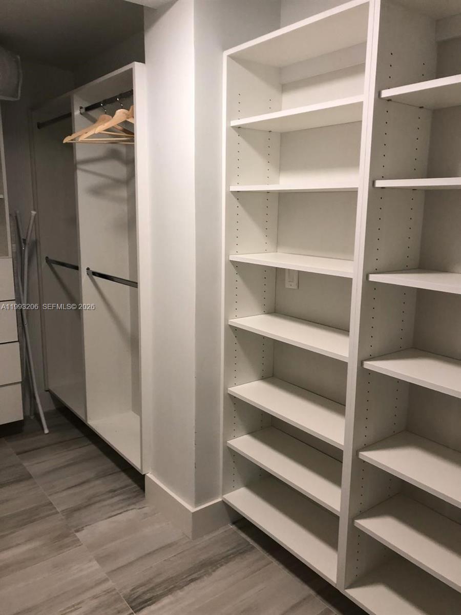 BURLEIGH HOUSE CONDO - Residential