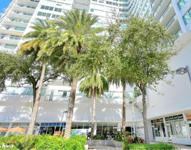 BURLEIGH HOUSE CONDO - Residential