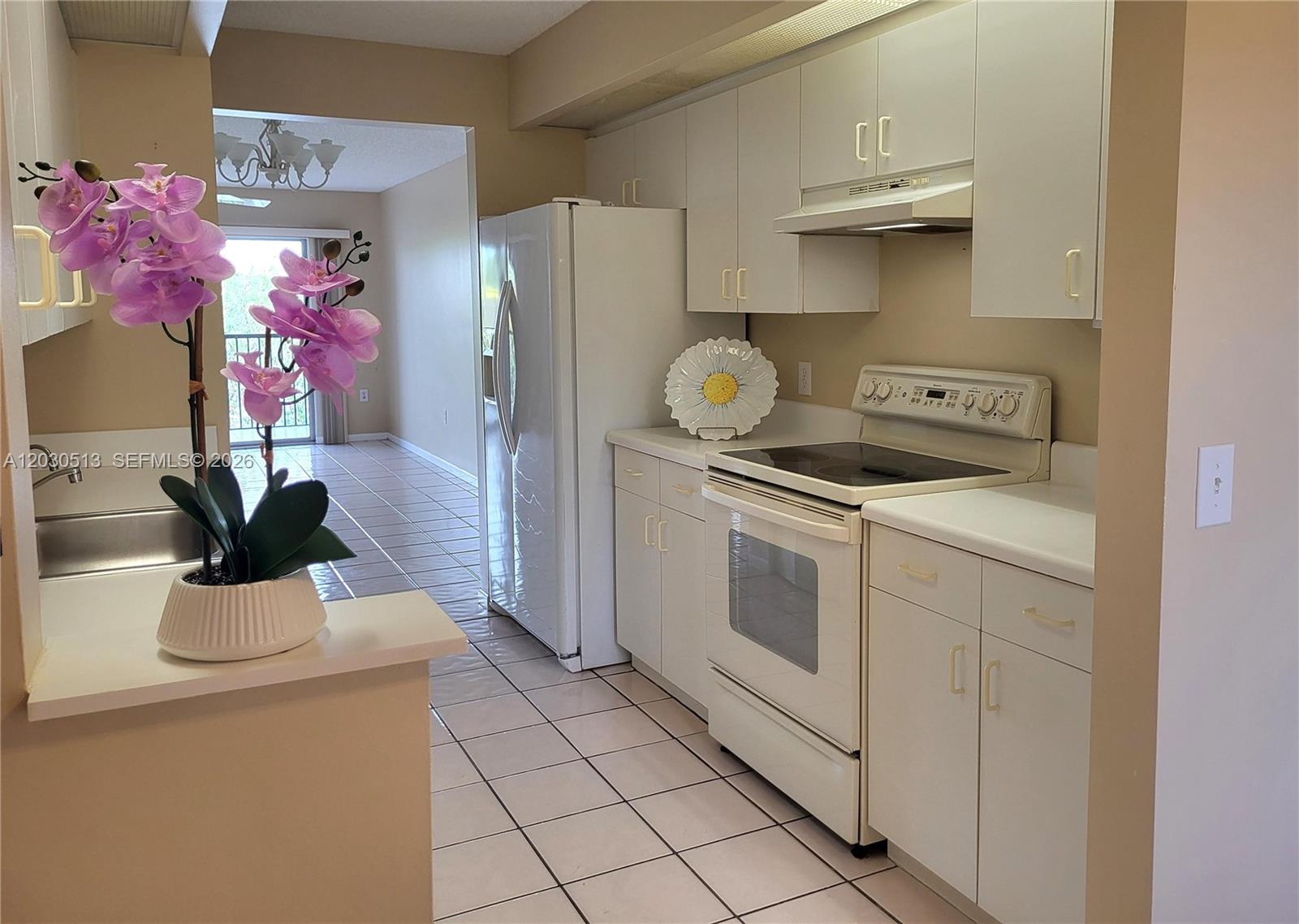 SUFFOLK AT CENTURY VILLAG - Residential Lease