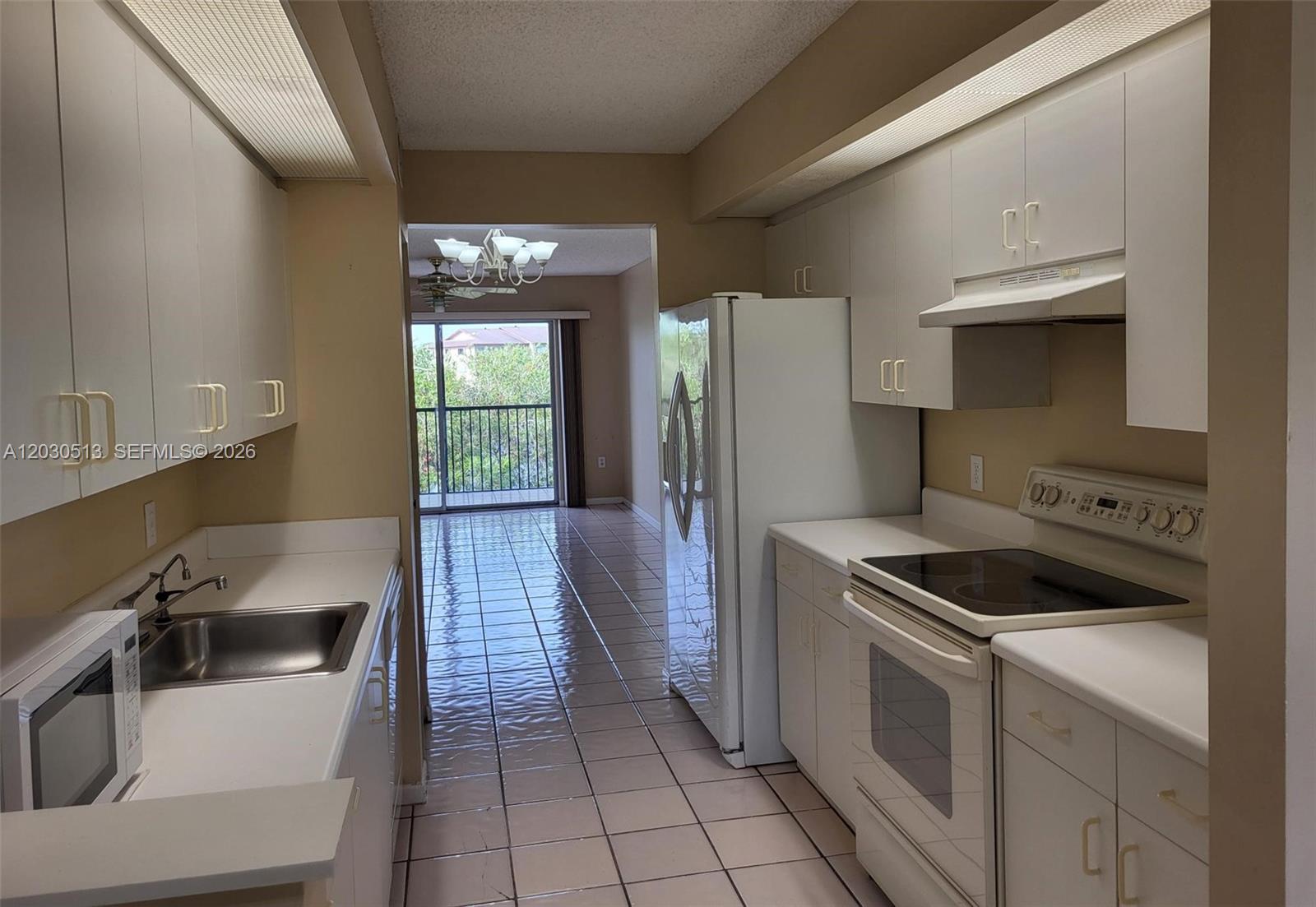 SUFFOLK AT CENTURY VILLAG - Residential Lease
