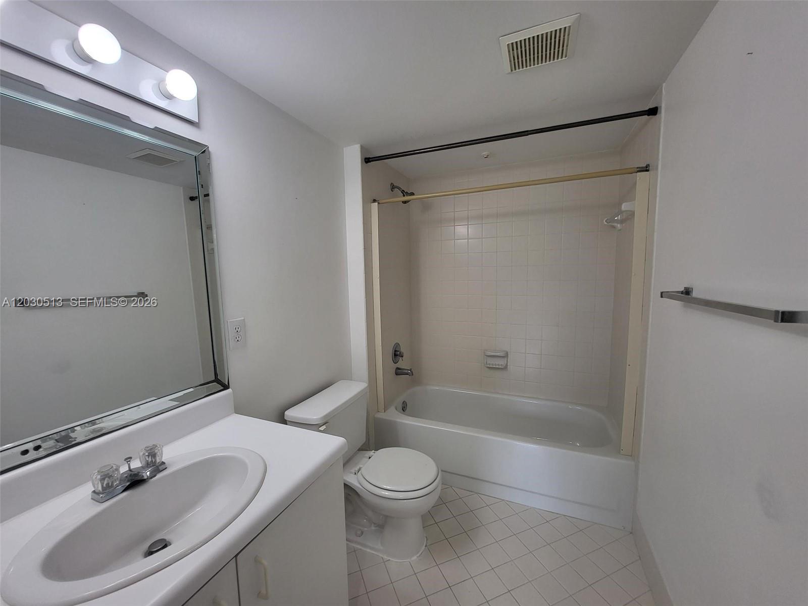 SUFFOLK AT CENTURY VILLAG - Residential Lease