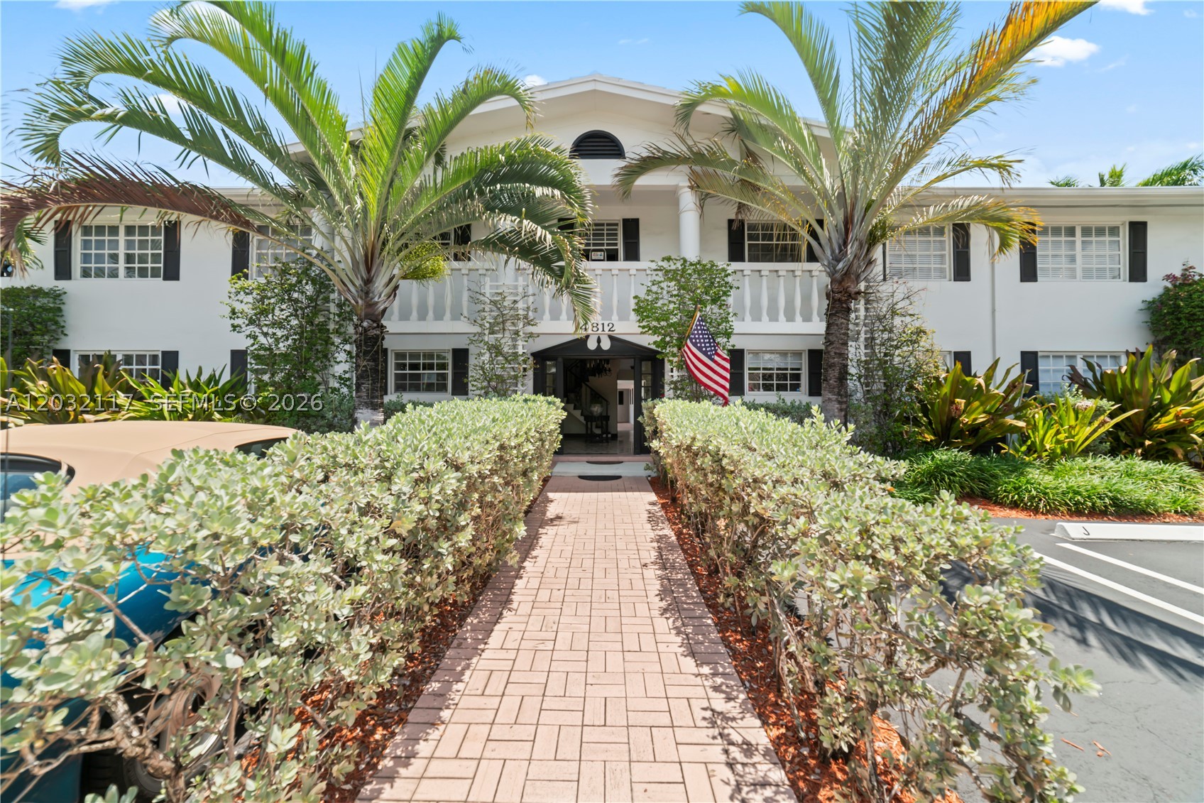 COLONIAL CONDO - Residential