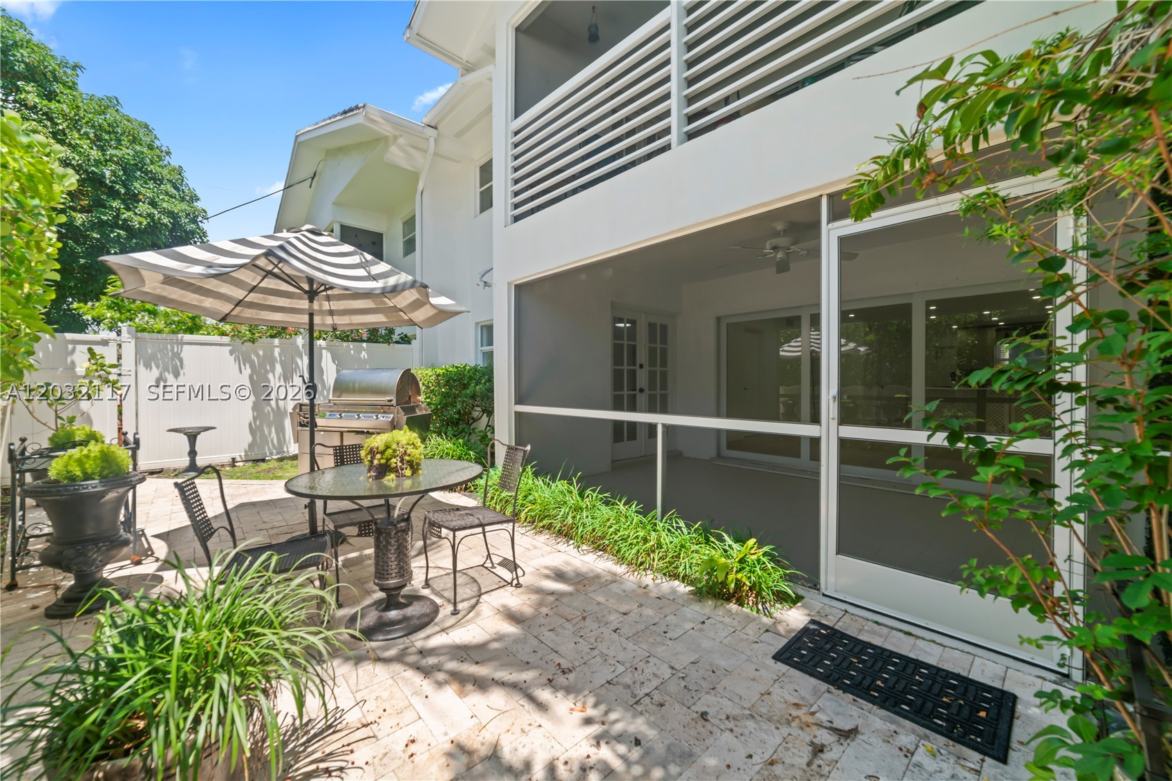 COLONIAL CONDO - Residential