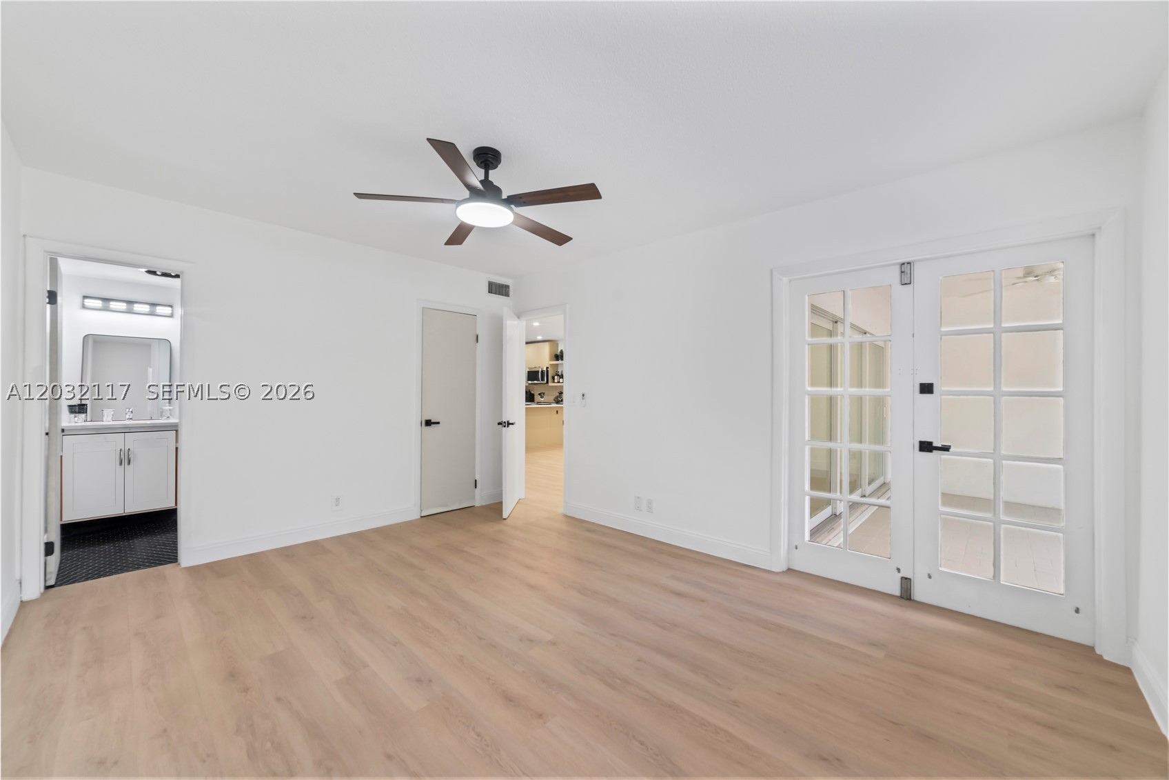 COLONIAL CONDO - Residential