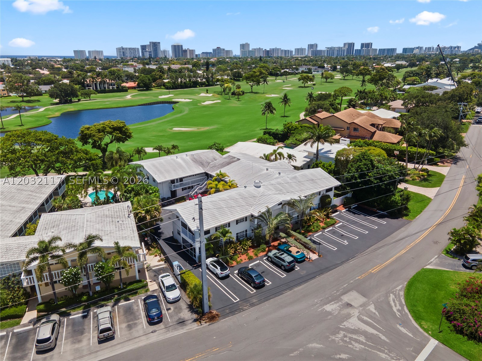 COLONIAL CONDO - Residential