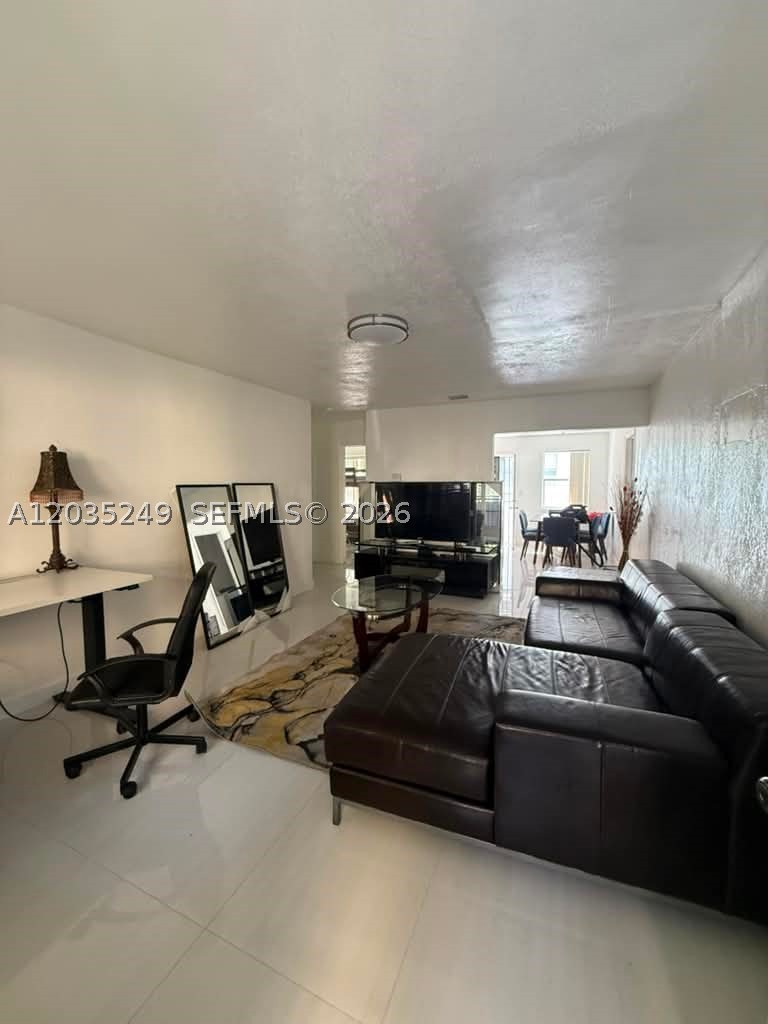 BILTMORE SUB - Residential Lease