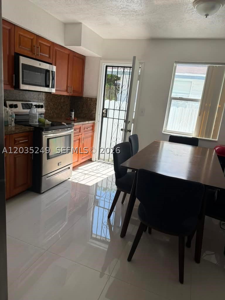 BILTMORE SUB - Residential Lease
