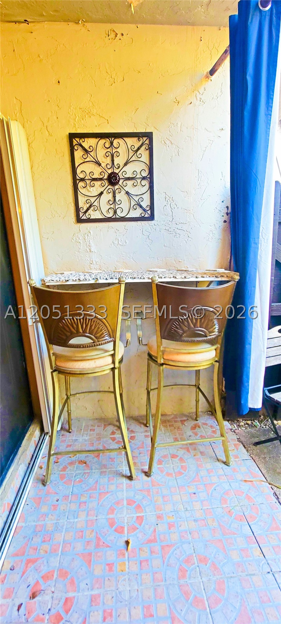 WOODLANDS TOWNHOUSE CONDO - Residential