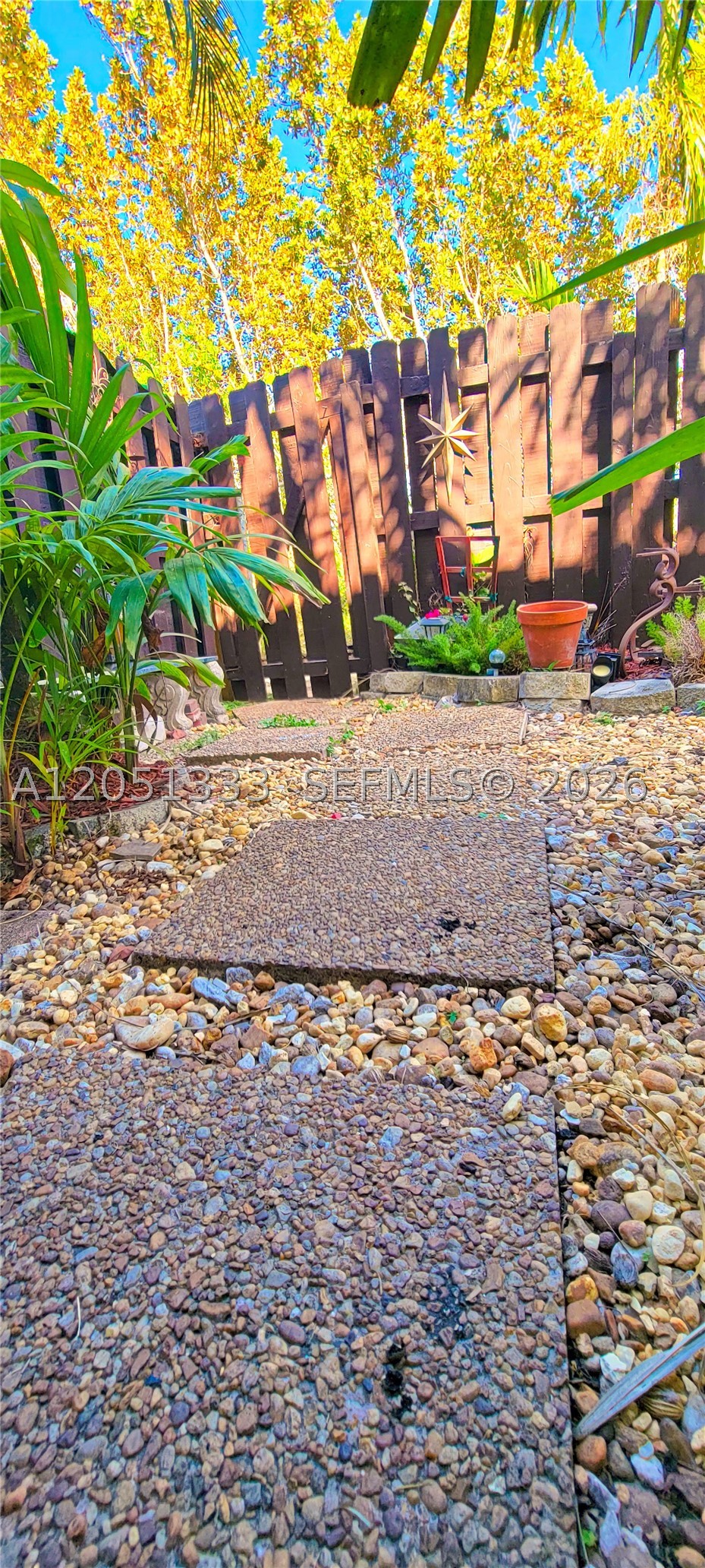 WOODLANDS TOWNHOUSE CONDO - Residential