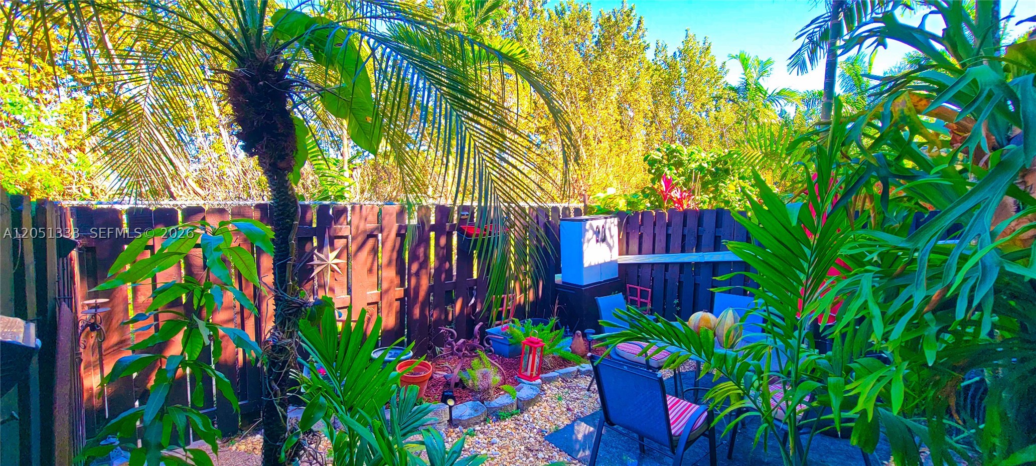 WOODLANDS TOWNHOUSE CONDO - Residential