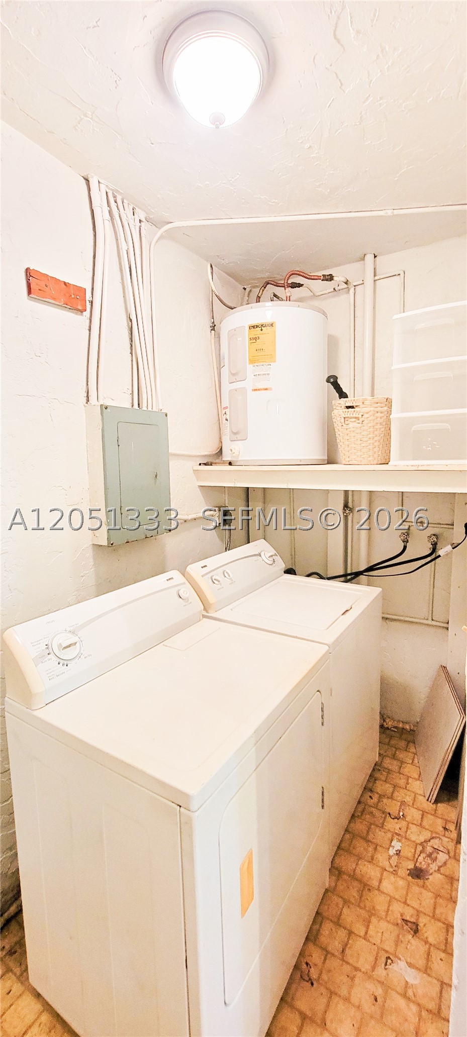 WOODLANDS TOWNHOUSE CONDO - Residential