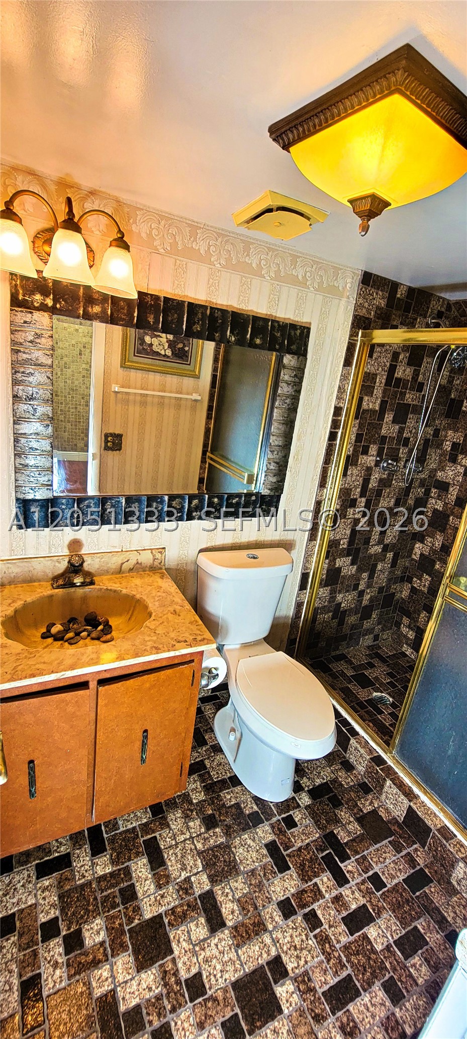 WOODLANDS TOWNHOUSE CONDO - Residential