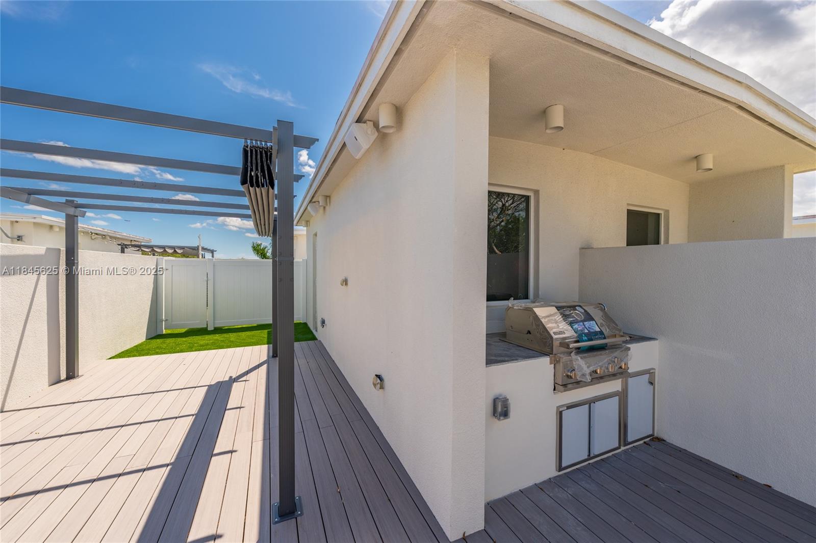 EVERGLADE LAND SALES CO F - Residential