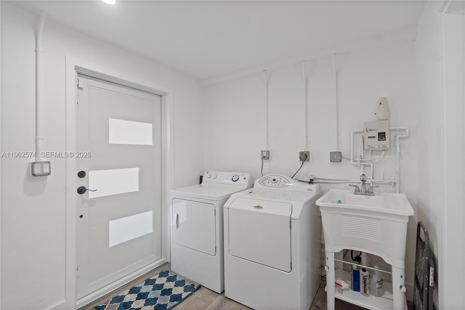 STONEYBROOK ESTATES - Residential