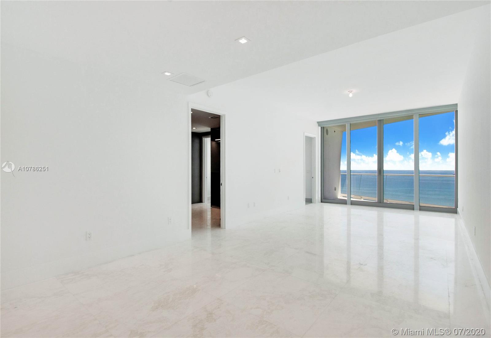 JADE SIGNATURE CONDO - Residential